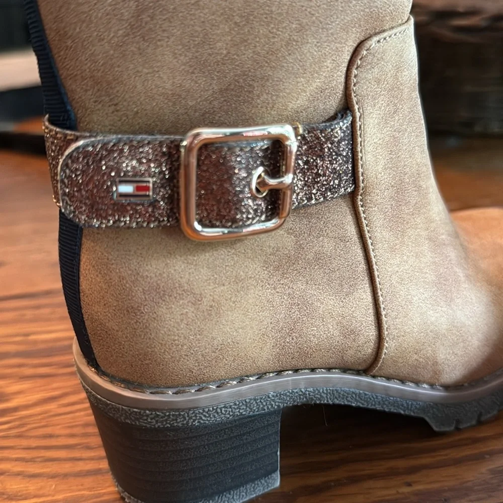 Tommy Hilfiger Brown Ankle Boots child size 11